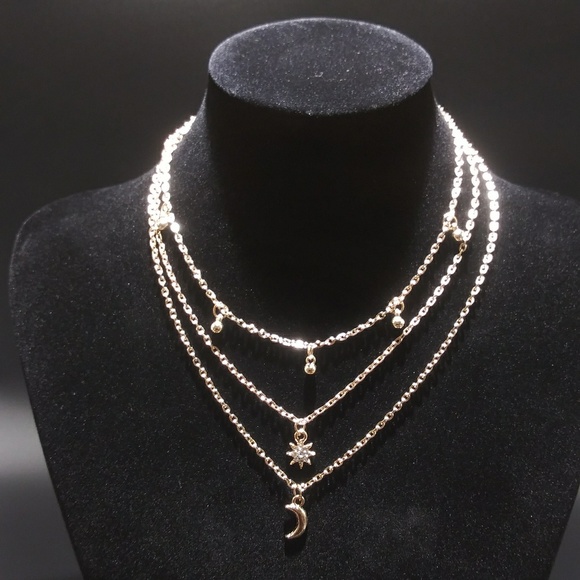 😍Bundle any 3 for $25😍 Layered BOHO necklace - Picture 4 of 4